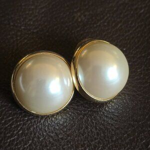 large faux pearl & goldtone round stud earrings, vintage